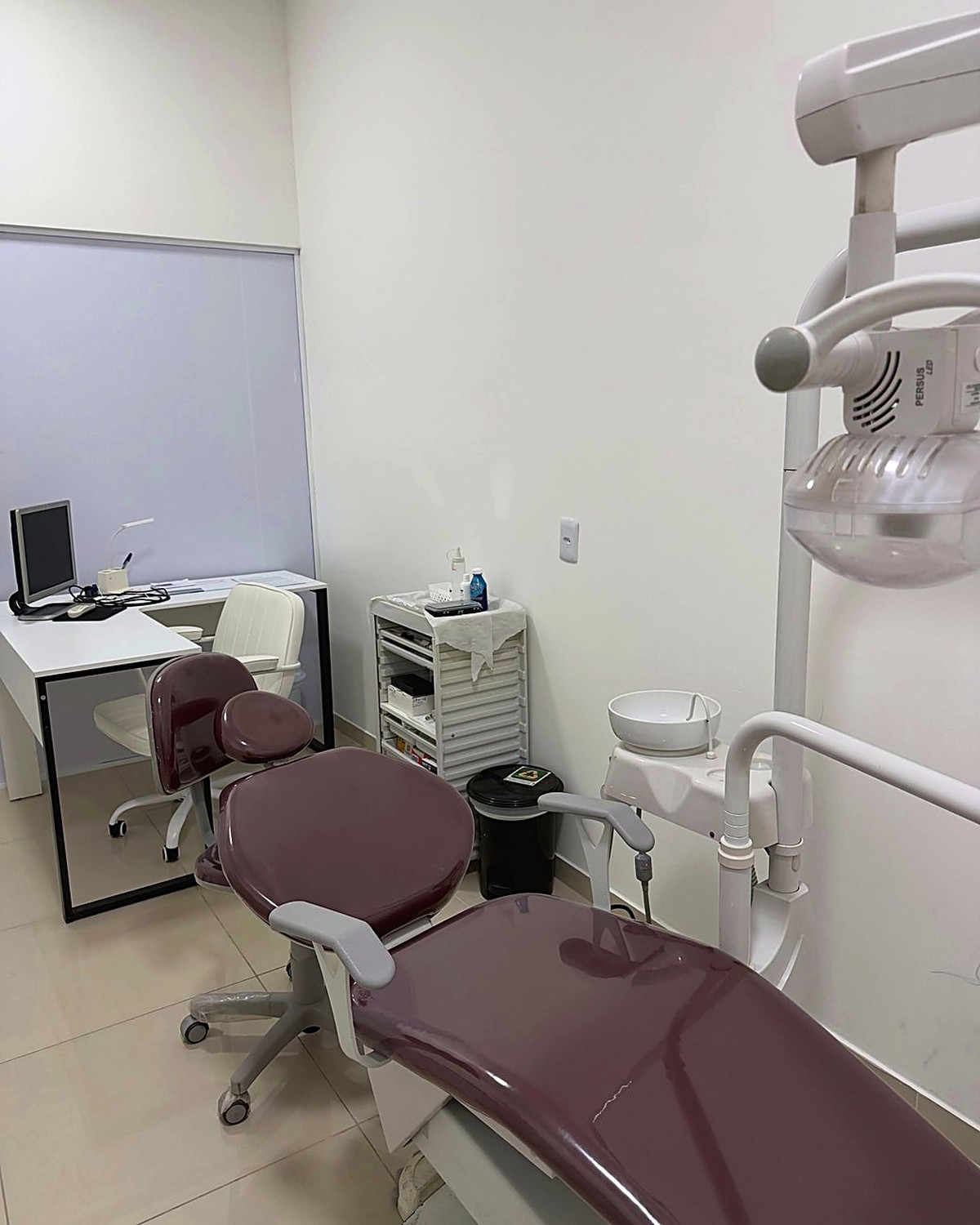 Consultório odontológico equipado